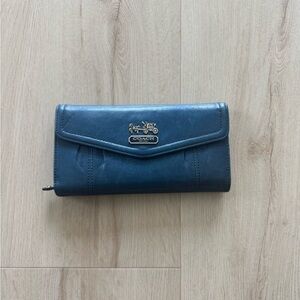 Vintage COACH Blue Leather Tri-fold Wallet